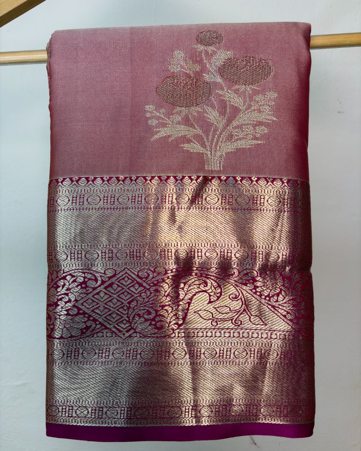 Semi Silk Kanchipuram Saree with Buti Weaving