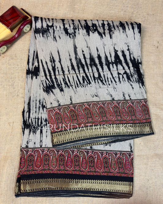 Crush Saree with Paisley Woven Border - Black