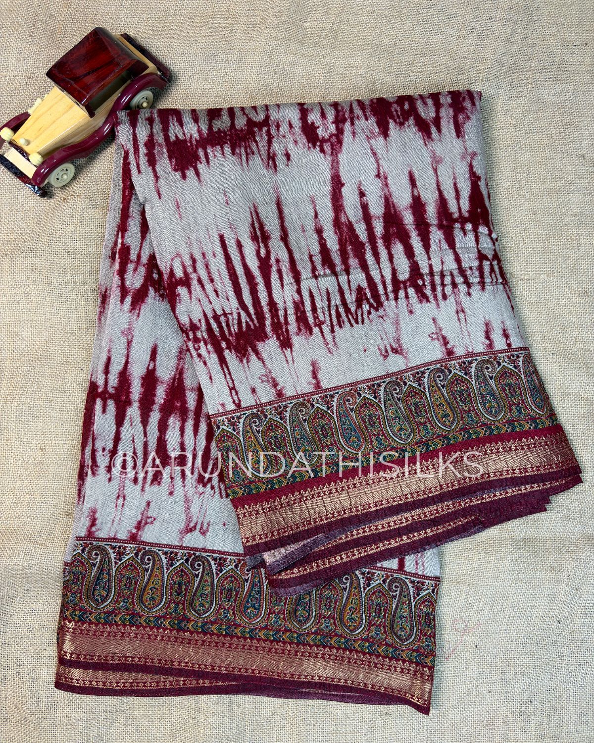 Crush Saree with Paisley Woven Border - Red