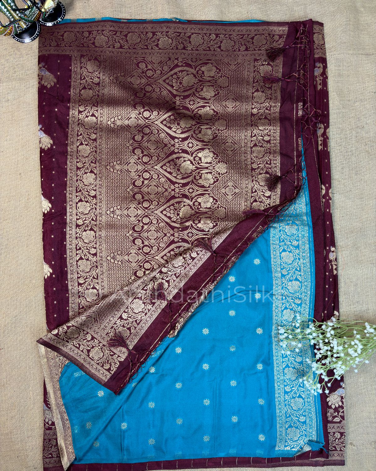 Rich Mashru Silk Saree with Contrast Pallu and Woven Border - Maroon